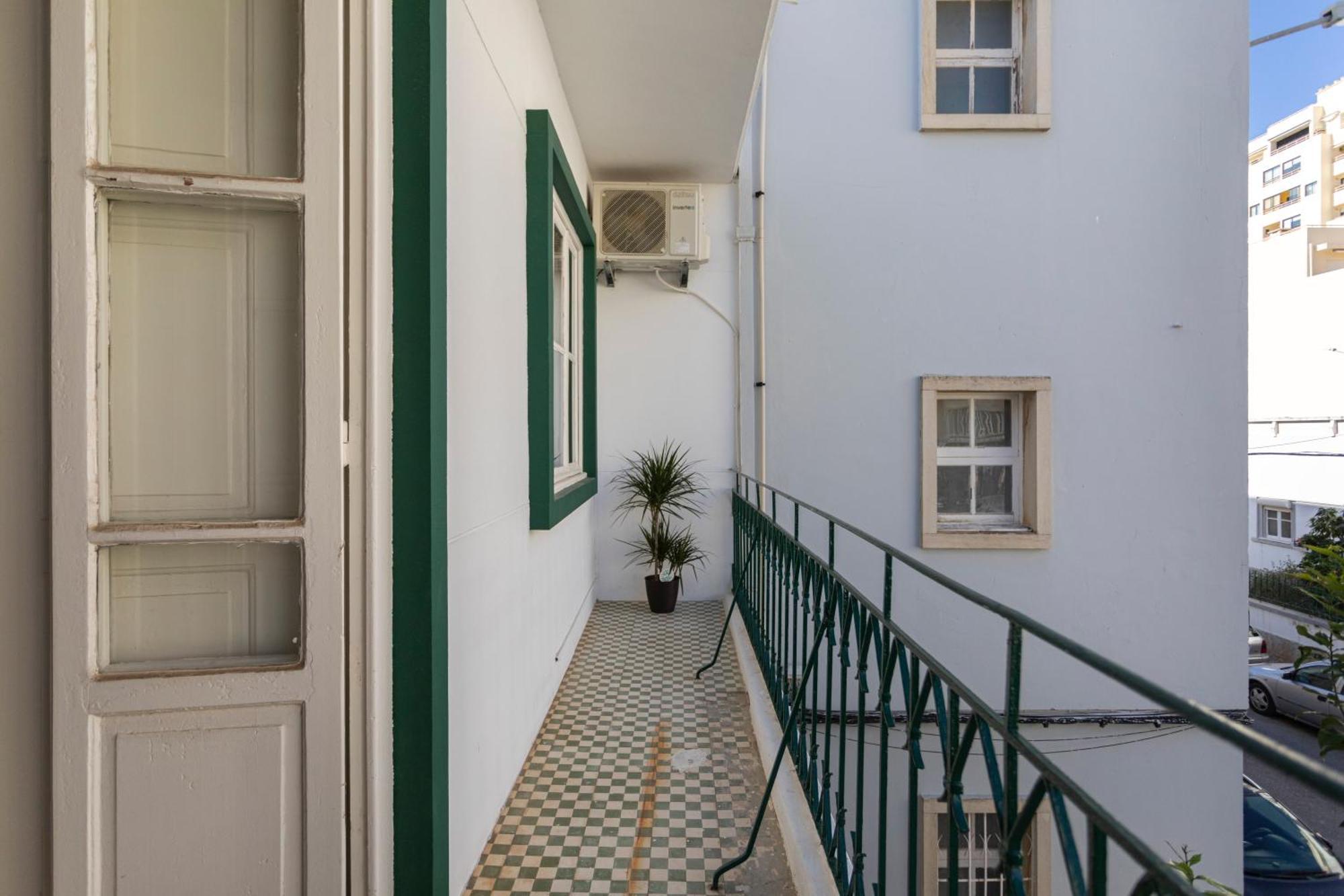 Lemon Hostel Faro Bagian luar foto